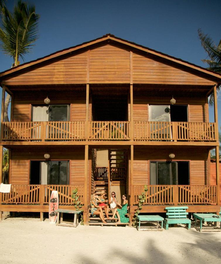 El Regalo El Cuyo Hotel Exterior photo