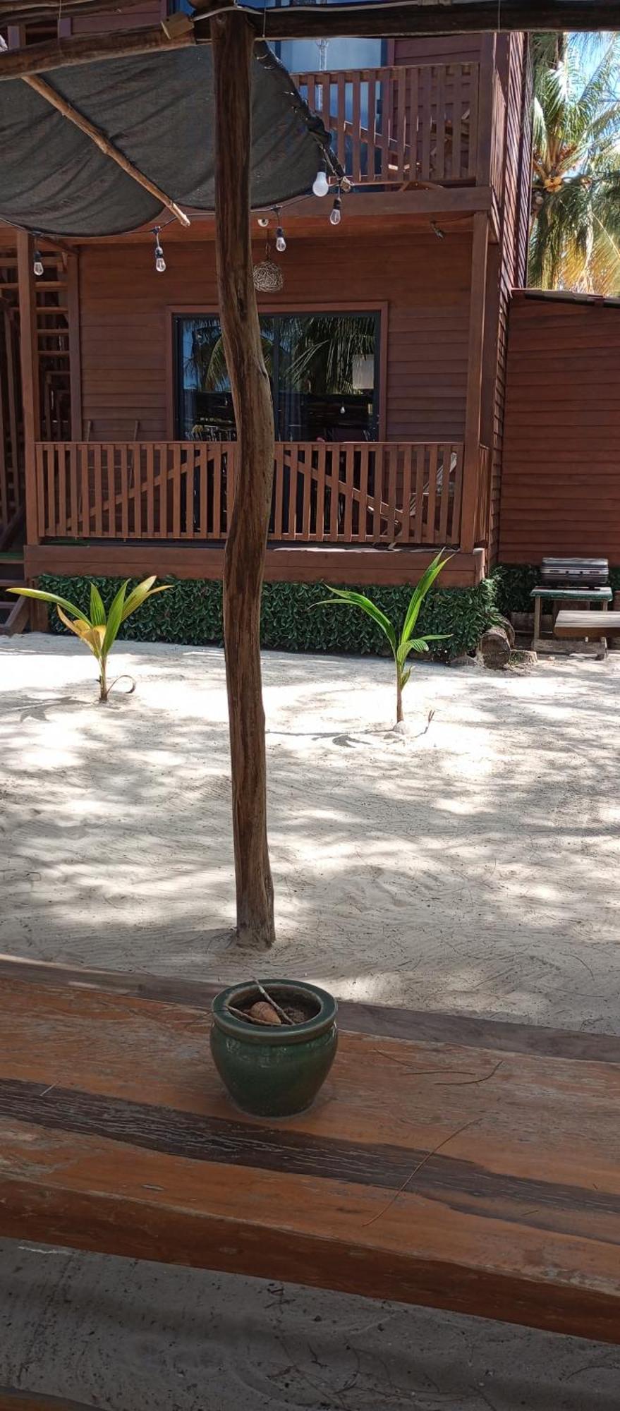 El Regalo El Cuyo Hotel Exterior photo