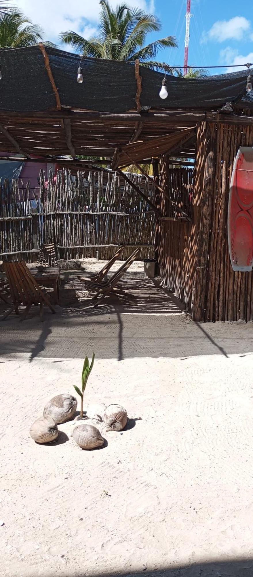 El Regalo El Cuyo Hotel Exterior photo